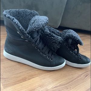 UGG booties/shoes, back leathers, new condition, water and leather treated